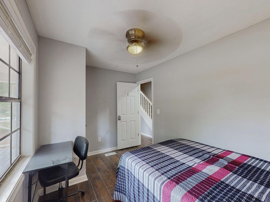 Marietta B bedroom